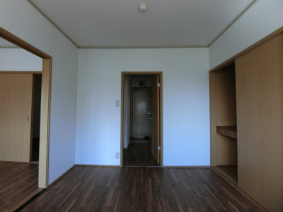 【寝室】 | エステートピア山崎Ａ | 他のお部屋の参考写真となります。