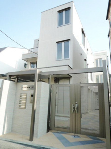 ＧＡＲＤＥＮ ＣＯＵＲＴの画像