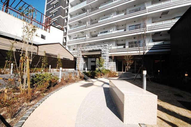 プレサンスロジェ難波GRANDWEST　塩草立葉小学校区のその他共用部分|プレサンスロジェ難波GRANDWEST　アプローチ