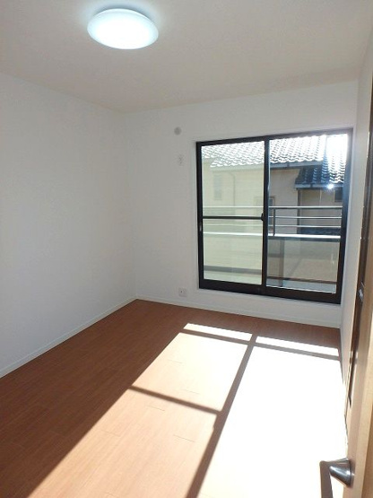 【洋室】 | 元八王子町　リフォーム中古