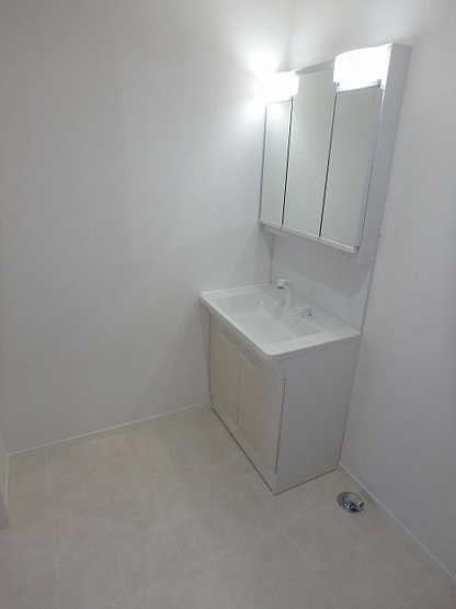 【独立洗面台】 | 元八王子町　リフォーム中古