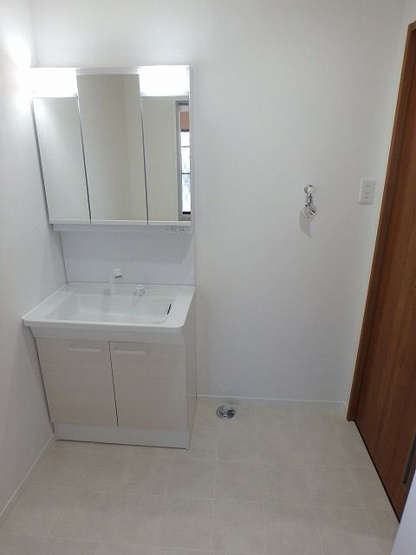 【独立洗面台】 | 元八王子町　リフォーム中古