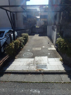 【駐車場】
