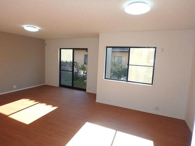 【居間・リビング】 | 元八王子町　リフォーム中古