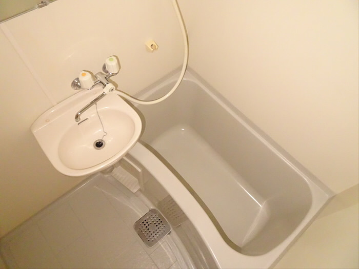 メゾンハーベストⅡの浴室