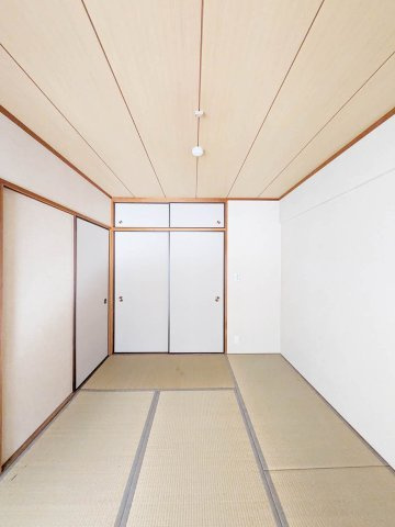 ルネ神戸北町Ⅱサウスコート2番館の和室|約6帖の洋室