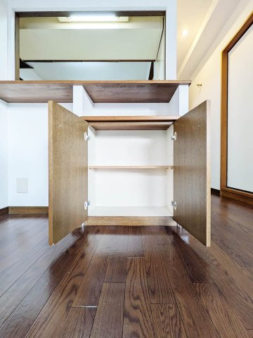 ルネ神戸北町Ⅱサウスコート2番館のその他|キッチンカウンター下には電話台を配置