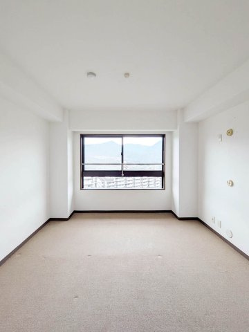 ルネ神戸北町Ⅱサウスコート2番館の洋室|約9.7帖の洋室