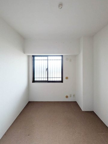 ルネ神戸北町Ⅱサウスコート2番館の洋室|約5.1帖の洋室