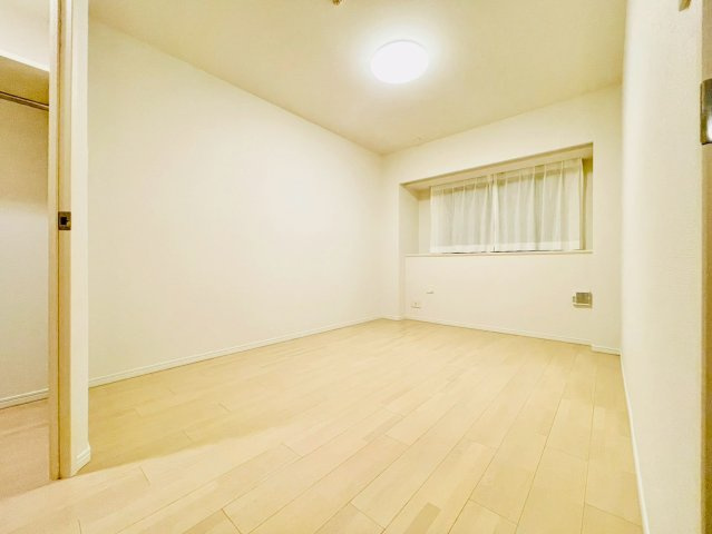 メイツ西山本通の洋室|洋室7.0①