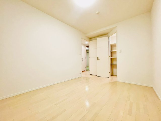 メイツ西山本通の洋室|洋室7.0②