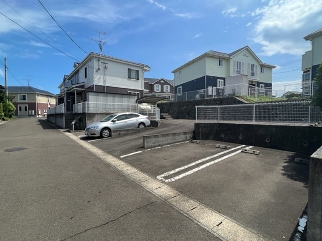 【駐車場】