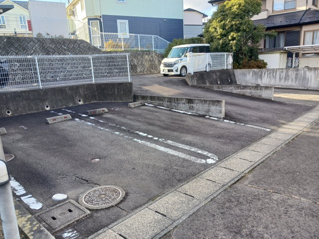 【駐車場】