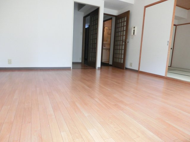 パークハイム南加賀屋の居間・リビング