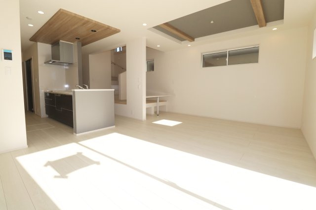 郡山市静西１丁目　　　１号棟　　　大成小学校、郡山第７中学区のキッチン