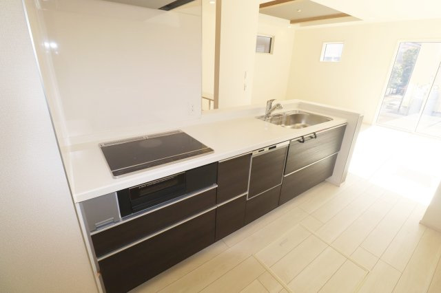 郡山市静西１丁目　　　１号棟　　　大成小学校、郡山第７中学区のキッチン