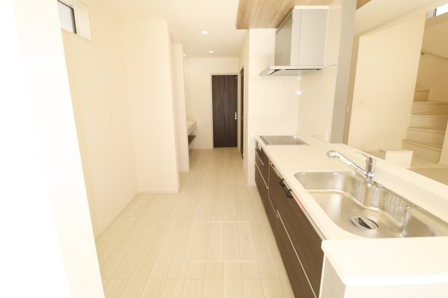 郡山市静西１丁目　　　１号棟　　　大成小学校、郡山第７中学区の収納