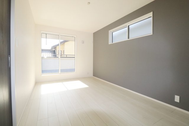 郡山市静西１丁目　　　１号棟　　　大成小学校、郡山第７中学区の洋室