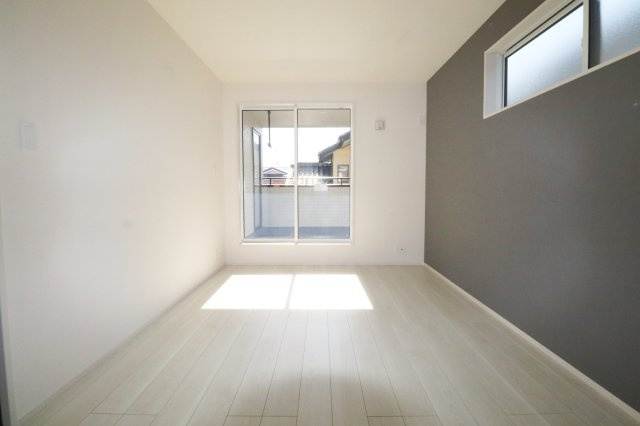 郡山市静西１丁目　　　１号棟　　　大成小学校、郡山第７中学区の洋室