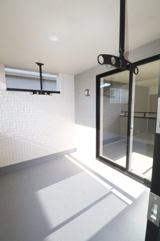 郡山市静西１丁目　　　１号棟　　　大成小学校、郡山第７中学区の洋室