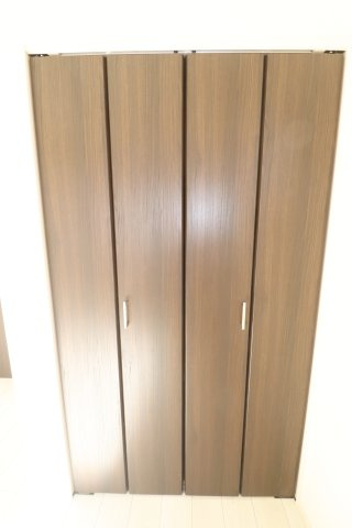 郡山市静西１丁目　　　１号棟　　　大成小学校、郡山第７中学区の収納