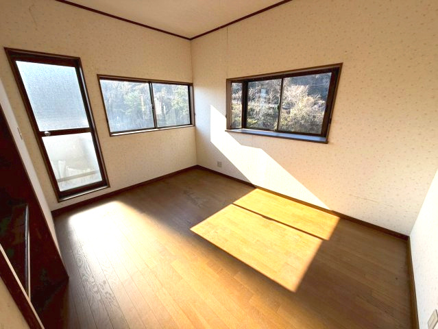 【洋室】 | 利根郡みなかみ町月夜野　展望良し　8SLDK