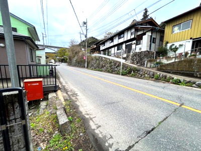 【前面道路含む現地写真】 | 利根郡みなかみ町月夜野　展望良し　8SLDK