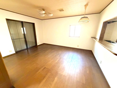 【居間・リビング】 | 利根郡みなかみ町月夜野　展望良し　8SLDK