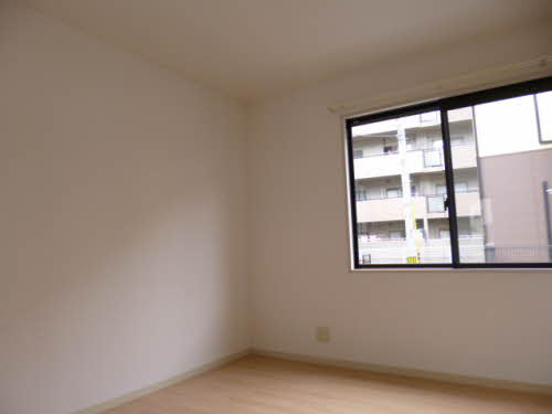 ファミール・ビレジ B棟の洋室