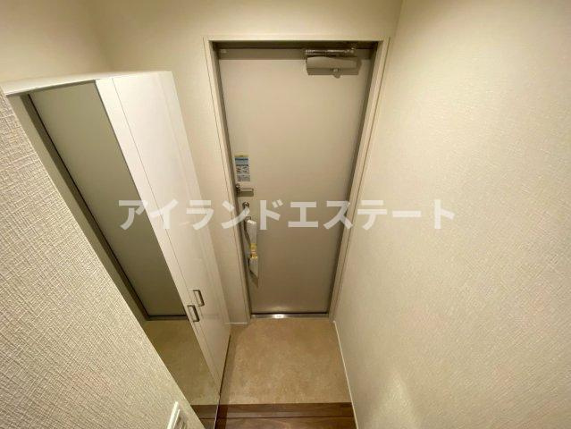 ヴィラ・シンビオーズ三軒茶屋　上階無し　オートロック　の玄関