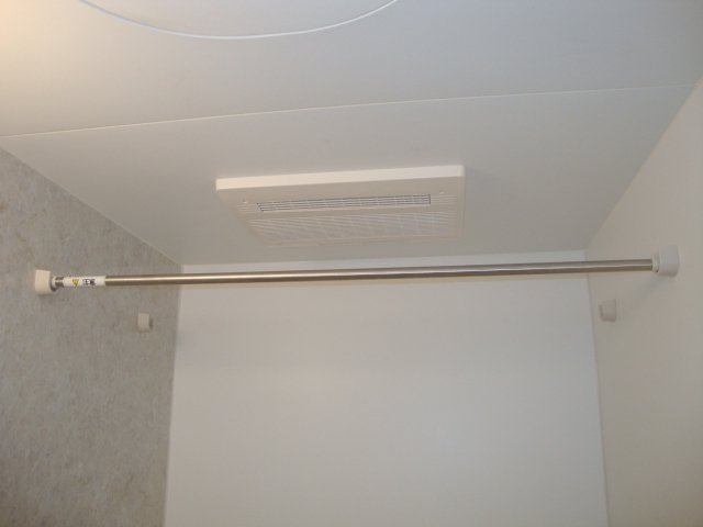 ＡＶＡＮＴＩ　ＨＩＬＬＳ　～アヴァンティ　ヒルズ～の内装|浴室内物干し