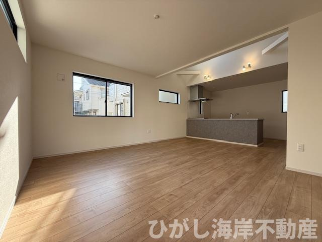 茅ヶ崎市矢畑　新築戸建　全５棟のダイニング|19.5帖　開放感のある吹抜のLDK