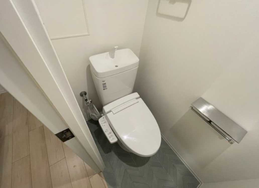 エルファーロ三軒茶屋Ⅱ　ペット相談　築浅　礼金０のトイレ