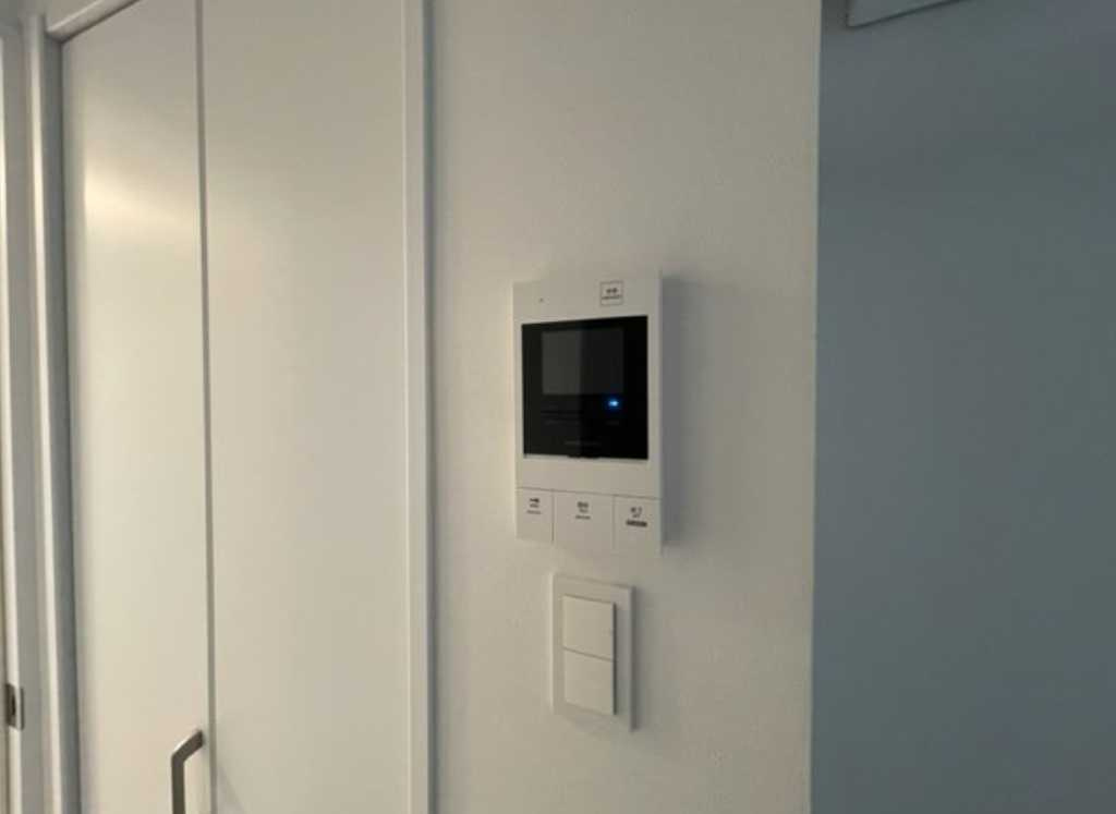 エルファーロ三軒茶屋Ⅱ　ペット相談　築浅　礼金０のセキュリティ