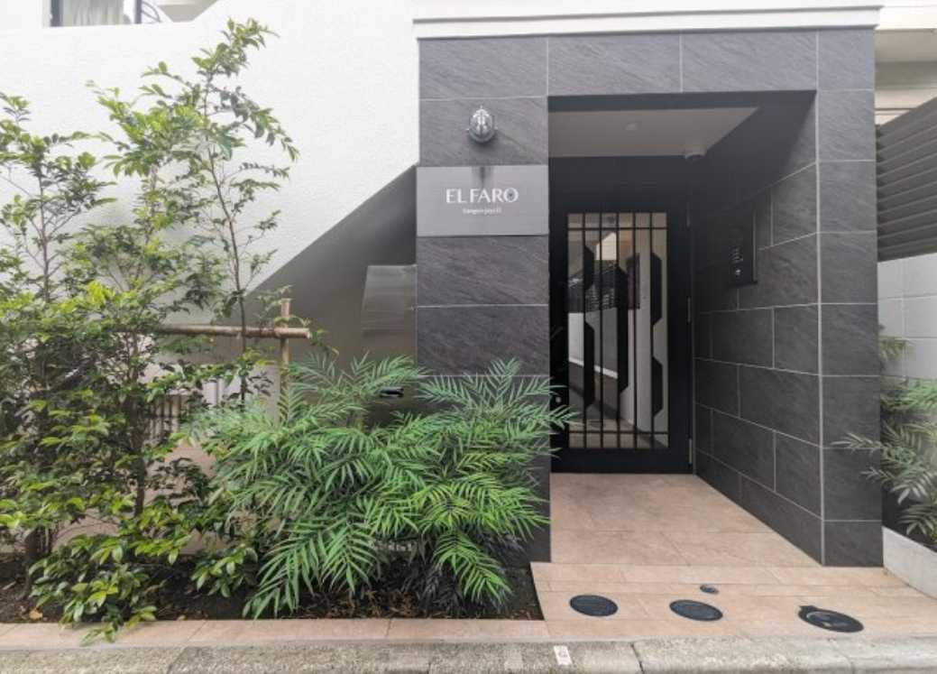 エルファーロ三軒茶屋Ⅱ　ペット相談　築浅　礼金０のエントランス