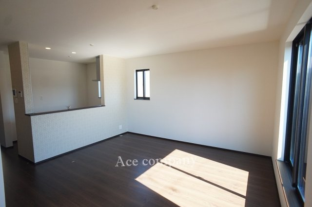 【居間・リビング】 | 八尾市山本町南6丁目 | 【LDK：16帖】