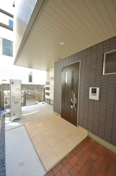 マトーニ ロッシのエントランス