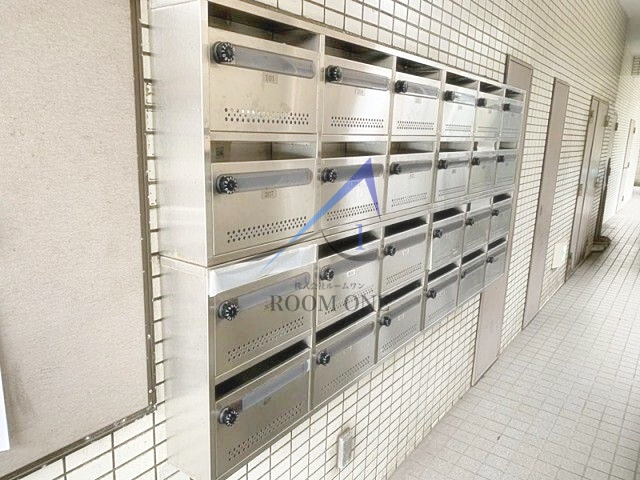 コウエイマンション目黒のその他共用部分|集合ポストです。