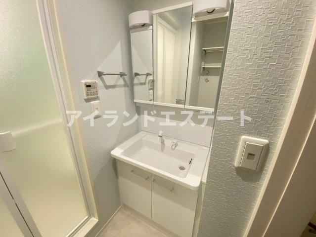 ヴィラ・シンビオーズ三軒茶屋　オートロック　通風良好の独立洗面台