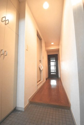 【玄関】 | ピアニシモ池袋 | 玄関横には収納力の高いシューズBOX付(^^)/