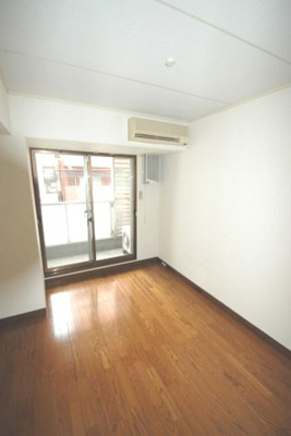 【居間・リビング】 | ピアニシモ池袋 | 8帖の広い居室では24H演奏が可能です(^^)