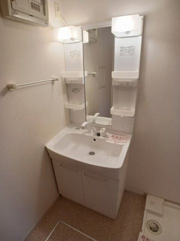 カーサ・コリーナⅡの洗面所|洗面所です