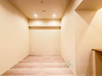 【洋室】 | 南平台マンション