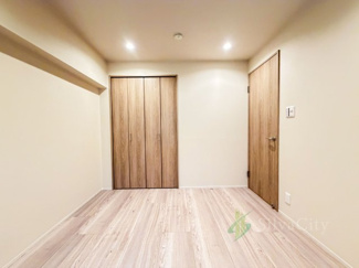 【洋室】 | 南平台マンション