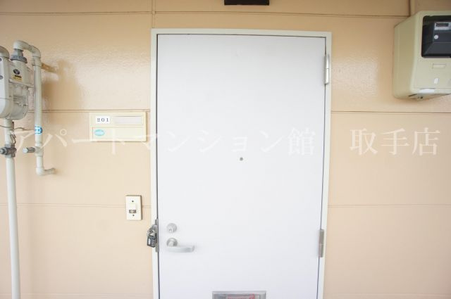 本谷ハイツの玄関