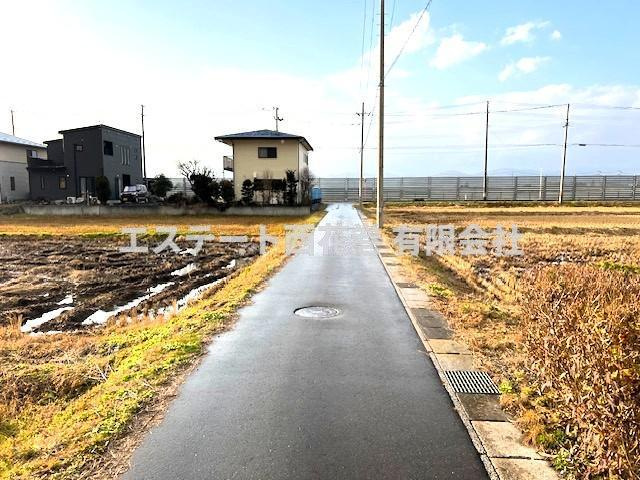 花巻市西宮野目第5地割　土地の外観|前面道路