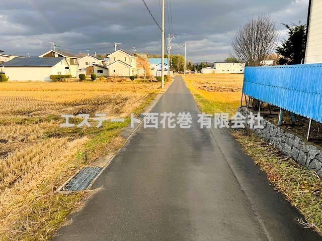 花巻市西宮野目第5地割　土地の外観|前面道路