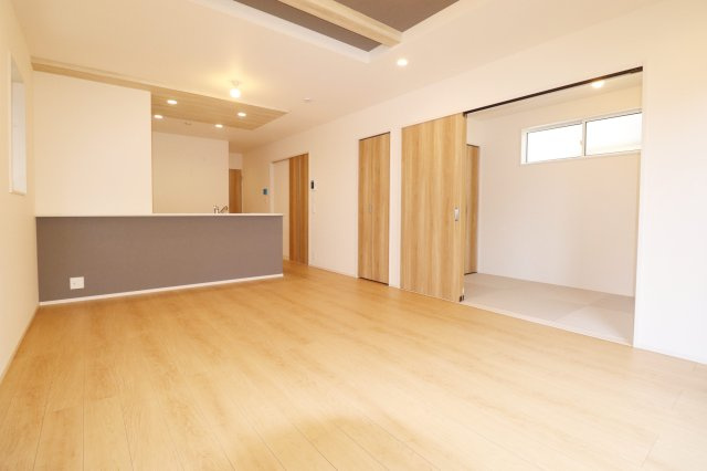 郡山市静西１丁目　　　２号棟　　　大成小学校、郡山第７中学区の居間・リビング