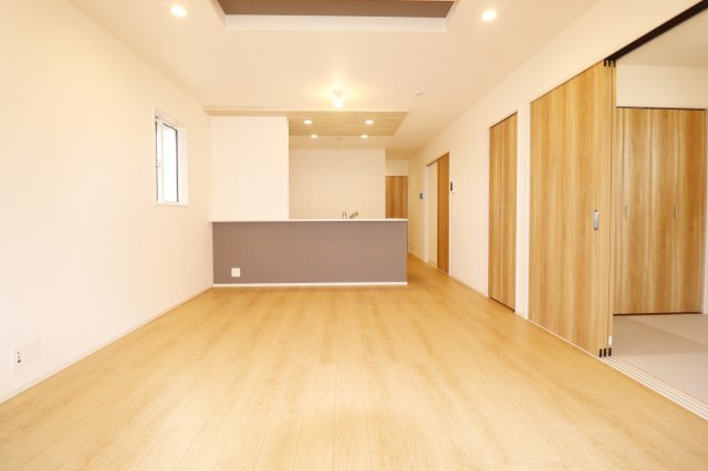 郡山市静西１丁目　　　２号棟　　　大成小学校、郡山第７中学区の居間・リビング