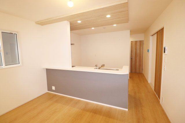 郡山市静西１丁目　　　２号棟　　　大成小学校、郡山第７中学区のキッチン